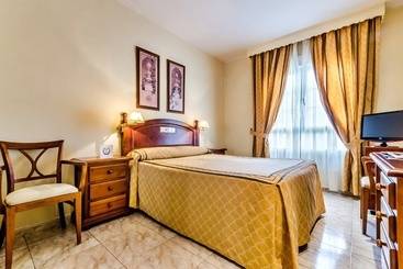 Отель Roma Aurea