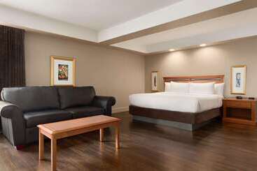 Royal Hotel Calgary, Trademark Collection By Wyndham