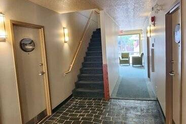 فندق Waterton Lakes Lodge Resort