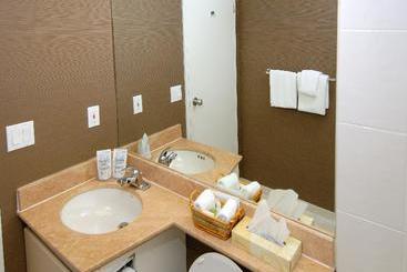 هتل Landis  And Suites
