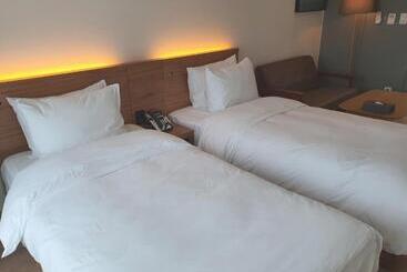 בית מלון כפרי Marinabay Sokcho