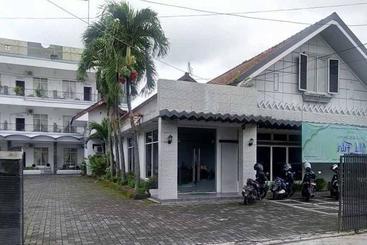 Reddoorz Syariah @ Hotel Kencana Tasikmalaya
