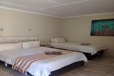 مبيت وإفطار Palms Lodge