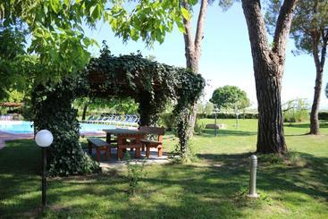 تختخواب و صبحانه Podere San Paolo