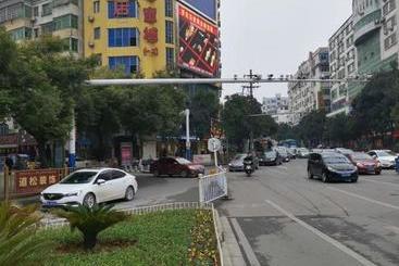 هتل 7 Days Premium Yichun Gaoshi Road Branch