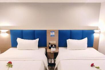 هتل 7days Premium Shenzhen High Speed Rail North Station Minzhi Branch