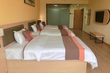 Jun Hotels Wanning Wancheng Town High Speed Rail Station