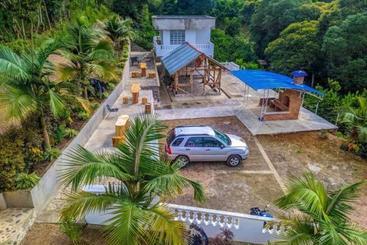 ペンション Eco Lodge Colinas De Saldaña