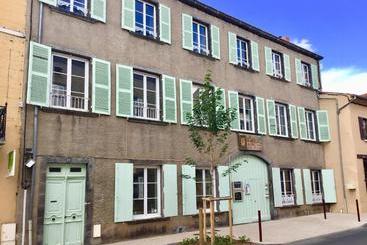 פנסיון Orfenor