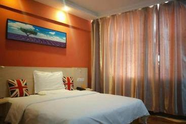 בית מלון כפרי 7days Inn Linhe Railway Station