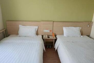 Hotel 7days Inn Tongliao Civil Aviation Road