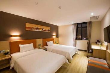 هتل 7days Premium Zhuzhou Yangtze River Road Central Hospital