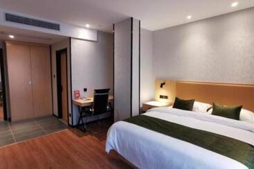 هتل Greentree Inn Ganzhou Gan County Bus Station