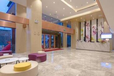 Lavande Hotel Yingde Yingzhou Avenue