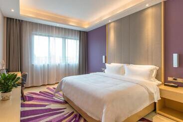 Lavande Hotel Jiangmen Heshan Bus Terminal