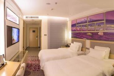 Lavande Hotel Luzhou Jiale Century City