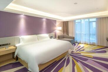 Lavande Hotel Qingyuan Municipal Government New Town Bus Station