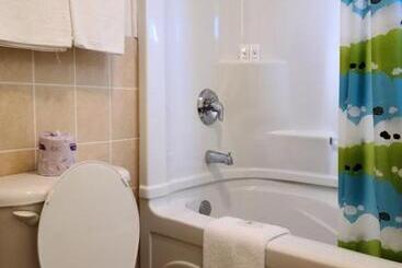 فندق على الطريق Choice Inn By The Falls