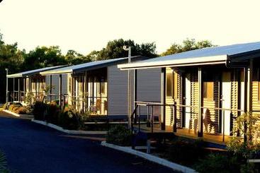 Отель Pritchard Road Country Resort