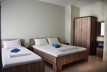 מלון דירות Villa Kristina