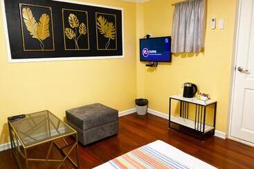 هاستل Little Norway Guesthouse   Mactan Cebu International Airport