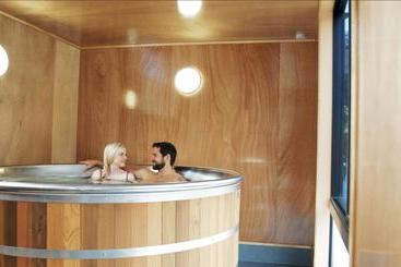 Apartments At Queenstown Top 10 Holiday Park