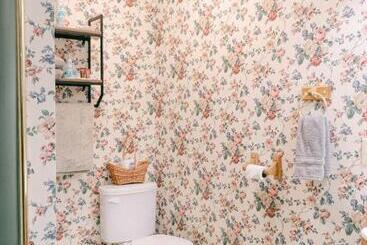 مبيت وإفطار The Wolf Manor