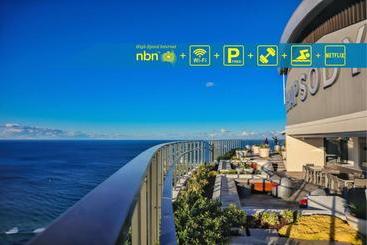 هتل آپارتمان Hostrelax Residences On Surfers