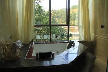 هتل Longmen Shuidu Yangxin Valley Hot Spring