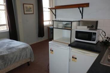 Young Budget Accommodation   Hostel