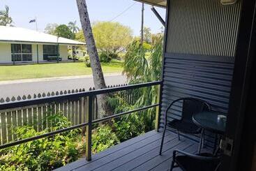 Cardwell Beachcomber Motel & Tourist Park