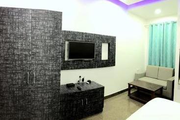 هتل Taru Inn