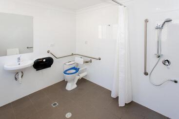 פנסיון Paradise Tourist Park