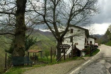 בית מלון כפרי Albergo Ristorante La Selva