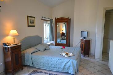 فندق Relais Villa Rossi