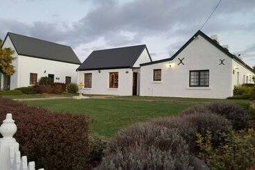 بنسيون Richmond Barracks