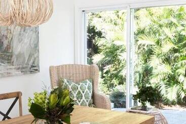 پانسیون Satara Byron Bay   Adults Only