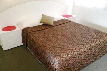 A&a Lodge Motel