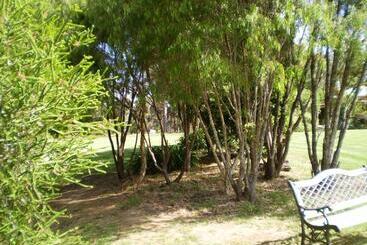 تختخواب و صبحانه Pinda Lodge