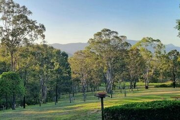 پانسیون Elfin Hill Vineyard Accommodation