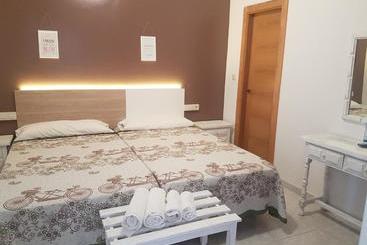 پانسیون Hostal Xaraiba