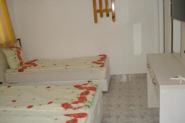 پانسیون Kupenova Guest House