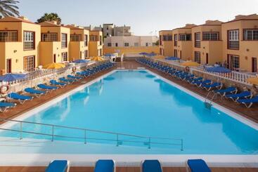 Apartamentos Maxorata Beach