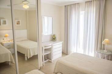 Апартаменты Hamilton Court