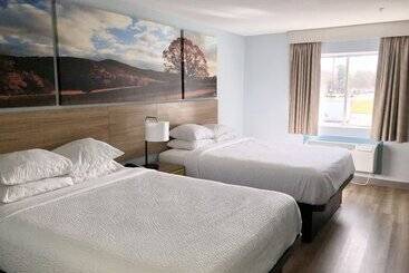 호텔 Days Inn & Suites By Wyndham Siler City