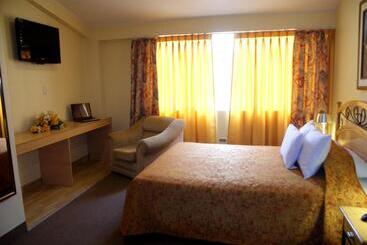 Отель De La Villa Hermoza