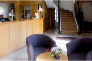 فندق Hôtel Saintlaurent, The Originals Relais