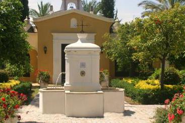 هتل Finca Monasterio