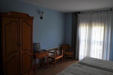 هتل Puente De Piedra