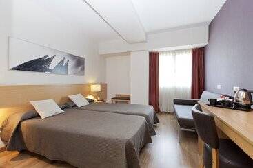 Отель Sagrada Familia